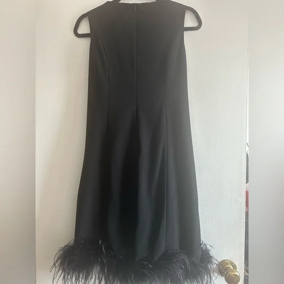 Bebe Sleeveless Feathered-Tail Cocktail Dress Size 10 - Picture 2 of 12